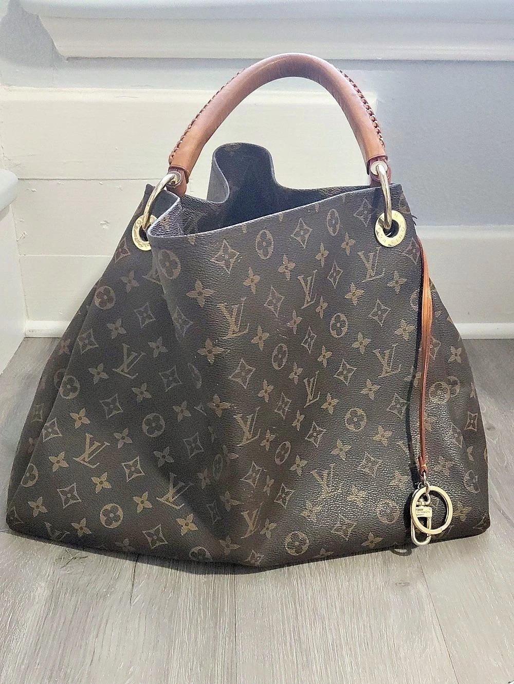 Louis Vuitton Artsy MM Monogram Hobo Brown